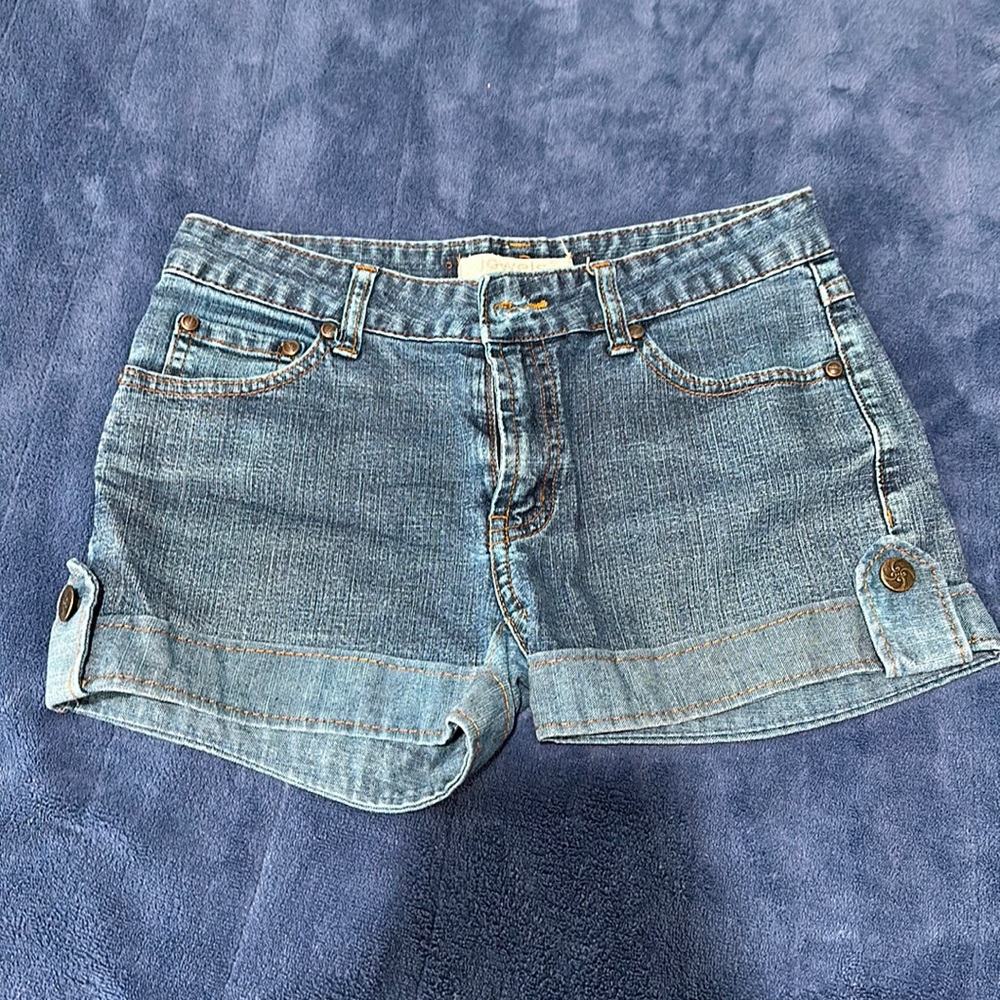Short shorts